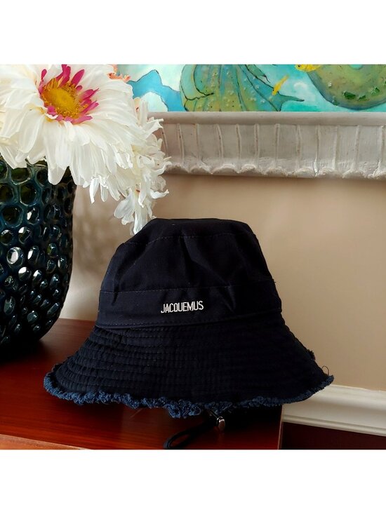 Jacquemus Le Bob Artichaut Bucket Hat Frayed Edge Logo Hamptons Resort Luxury main image 2